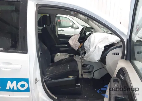 2015 Dodge Grand Caravan Sxt z USA, uszkodzony, nr VIN 2C4RDGCG9FR540815